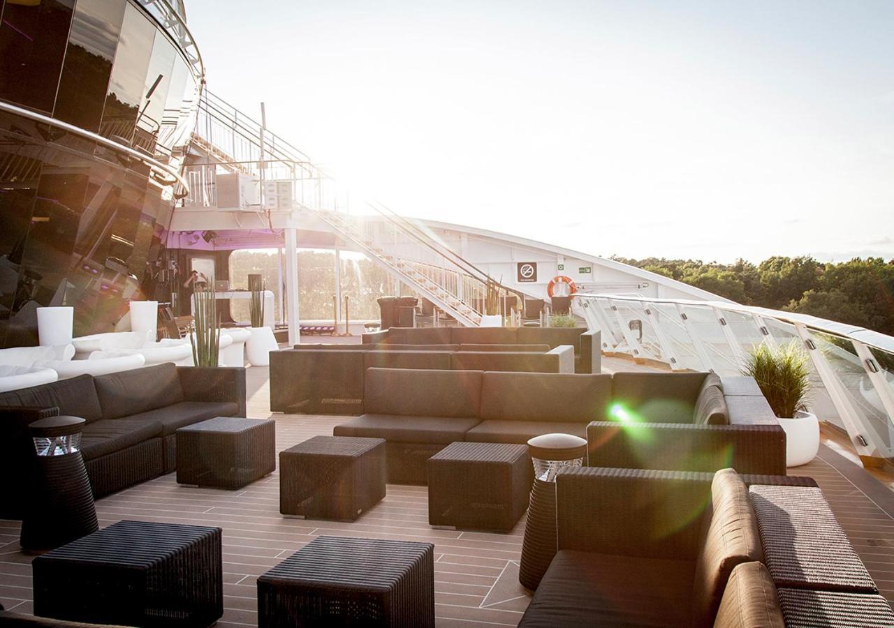 Viking Line Ferry Viking Grace - Mini-Cruise From Turku Exterior foto